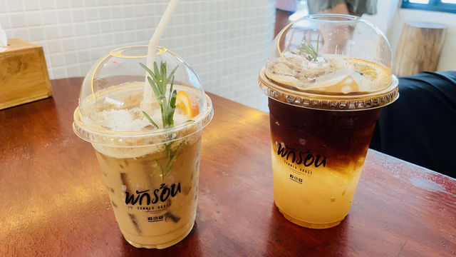 พักร้อนกับพิกัดร้านกาแฟชุดชิคเกาะล้าน