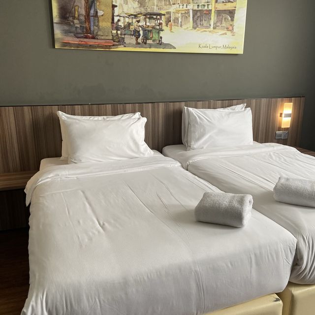 Affordable Room With Bathtub