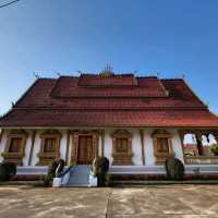 ห้วยทรายเมืองสงบริมน้ำโขง
