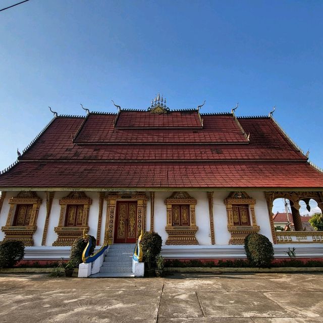 ห้วยทรายเมืองสงบริมน้ำโขง