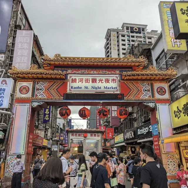 Popular Market selling Taiwanese Streetfood 