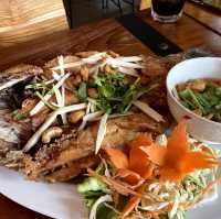 คาเฟ่ ร้านอาหาร ที่พัก ครบจบในที่เดียว