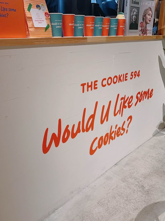 カラフルなスイーツがたくさん THE COOKIE 594 新大久保店
