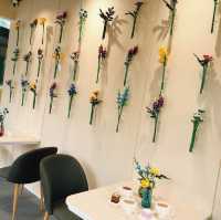 浪漫🈵️屋·樂高「花」現愛咖啡屋📍 Eslite Xinyi Store 誠品信義店
