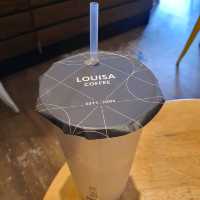 Louisa cafe 맛있는 우롱차와 커피집