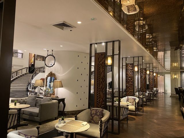 โรงแรมสุดหรู ระดับ 5ดาว The Athenee Hotel 
