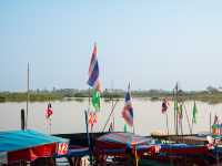 Red Lotus Lake, Udorn Thani - Unseen Thailand
