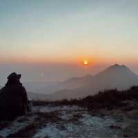 Hiking in Sunset Peak 