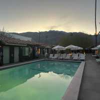 Fleur Noire Hotel โรงแรมบูติคใน Palm Spring, CA.