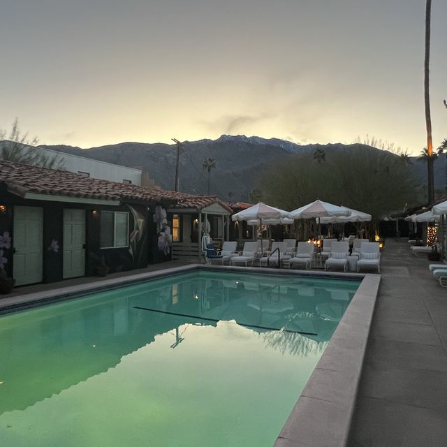 Fleur Noire Hotel โรงแรมบูติคใน Palm Spring, CA.