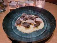 餐廳由米芝蓮星級Chef Enrico Bartolini 開設，食物充滿意大利風情而且又夠正宗，質素有保証~加上意大利藉店員服務超殷勤又夠禮貌，我同朋友仔都食得好盡興，值得一試～