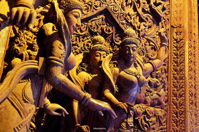 ปราสาทสัจธรรม พัทยา ชลบุรี