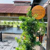 【インドネシア】癒しスポット“Rustic Market by The Lake - Graha Natura“