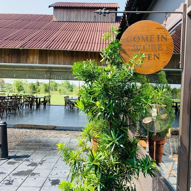 【インドネシア】癒しスポット“Rustic Market by The Lake - Graha Natura“