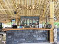 ร้านอาหารวิวทะเลสไตล์บาหลี
