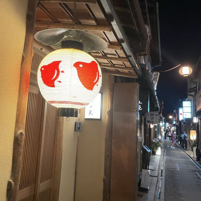 【京都府】夜と朝の先斗町！