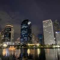 สวนเบญจกิติกลางคืนนนนน ~
