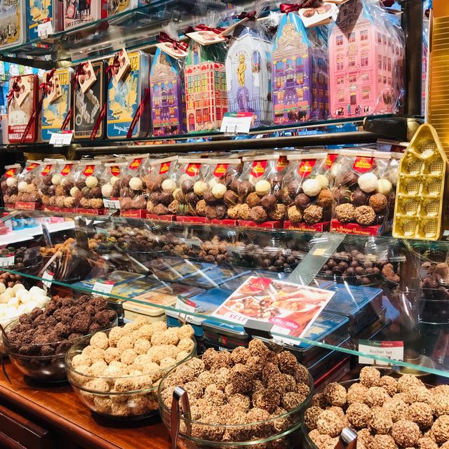 World-famous chocolate country !! 🍫