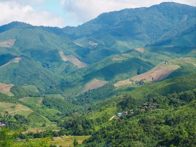 คาเฟ่วิวหลักล้านนนน 🏞💚