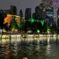 蘭桂坊成都：霓虹璀璨的夜遊體驗