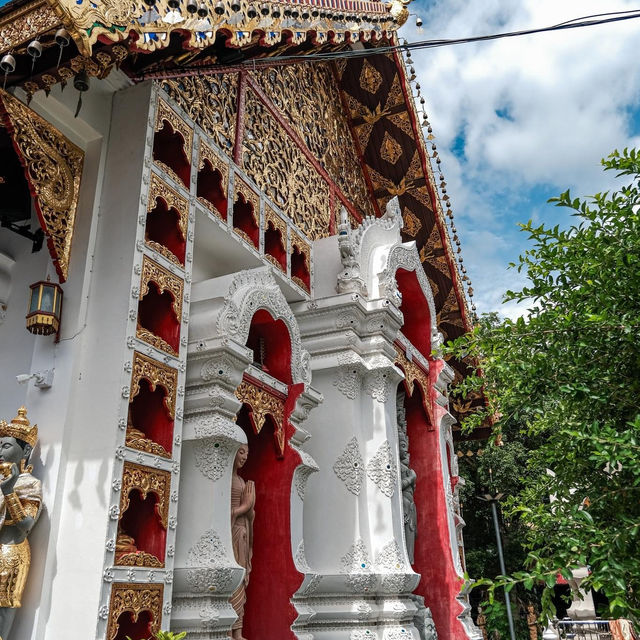 "วัดอุปคุต"