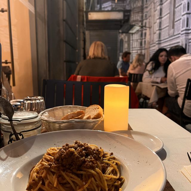 【佛羅倫斯聖瑪麗亞大教堂廣場】華麗建築地標 吃一頓意大利風味晚餐