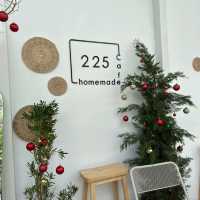 225 cafe homemade