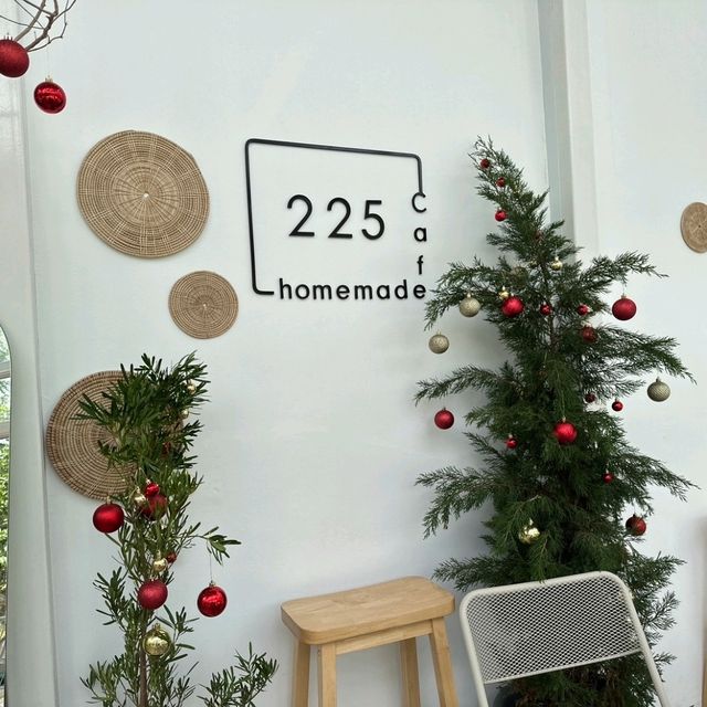225 cafe homemade