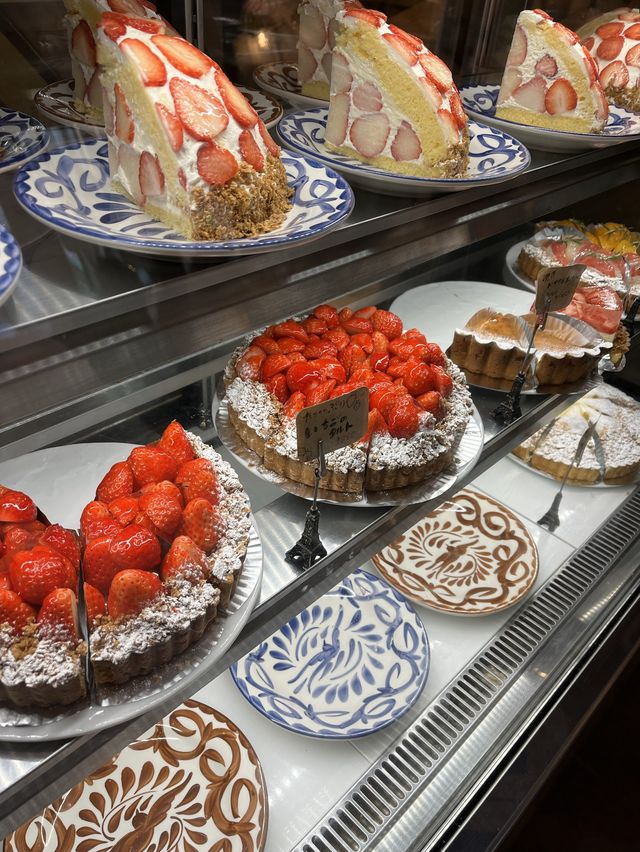 【福岡カフェ】天神の大人気フルーツタルト専門店🍓