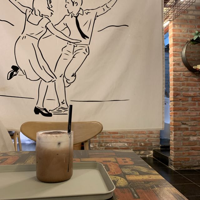 ホンデに秘密基地のような空いてる穴場カフェ！☕️