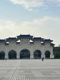 หอรำลึกเจียงไคเช็ค:⛩️Chiang Kai shek memorial hall