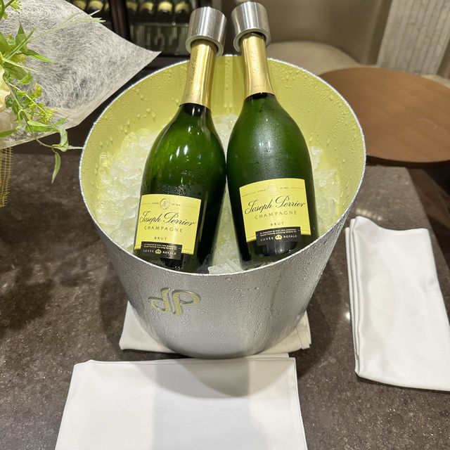 JAL First Class Lounge 