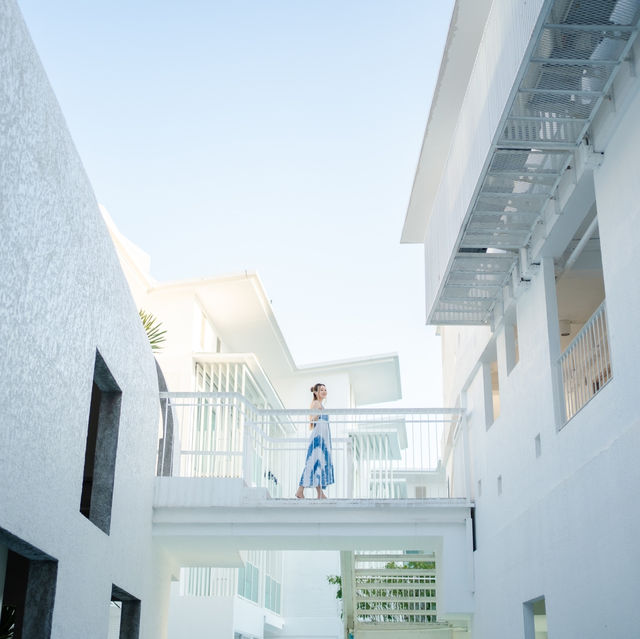  💙 ที่พักสุดจึ้งมีสระว่ายน้ำกลางโรงแรม แบบมินิมอล
