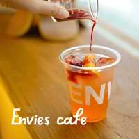 🍺 Envies Cafe คาเฟ่ปรับโฉมใหม่สไตล์มินิมอล