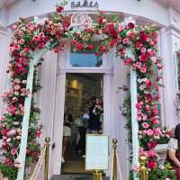 ร้านกาแฟดังในอังกฤษ: Peggy Porschen, London ☕🇬🇧