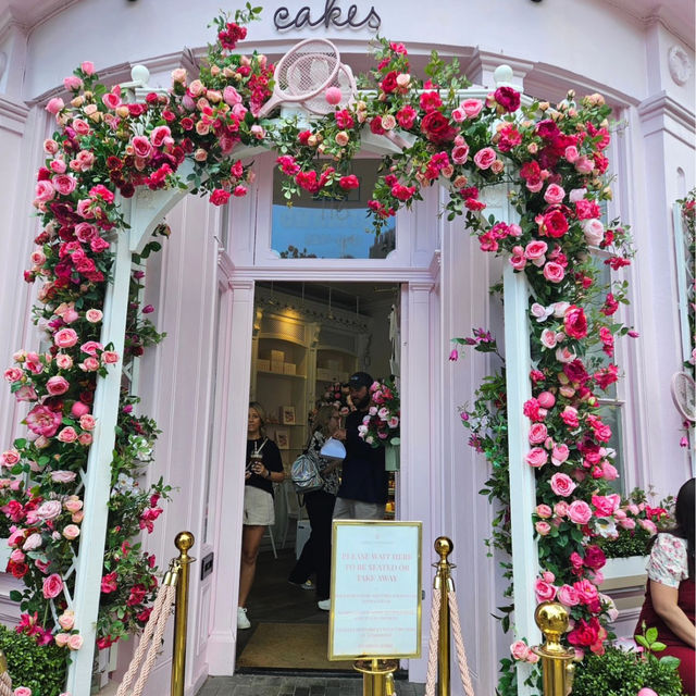 ร้านกาแฟดังในอังกฤษ: Peggy Porschen, London ☕🇬🇧