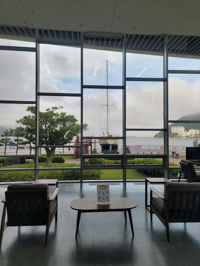 이런곳은 부산밖에 없을 뷰맛집 해양도서관📚