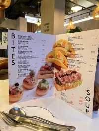 「西日創意料理，食物豐富美味」