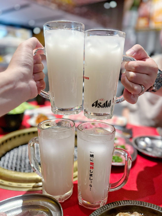 「深圳海岸城西區負一層乾杯燒肉居酒屋，送肉肉蛋糕！」