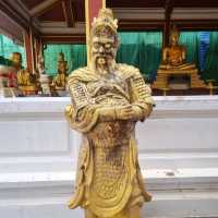 หลวงพ่อโต (ซำปากง) วัดกัลยาณมิตร วรมหาวิหาร