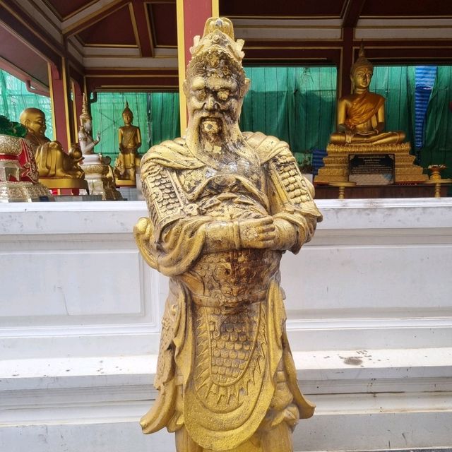 หลวงพ่อโต (ซำปากง) วัดกัลยาณมิตร วรมหาวิหาร