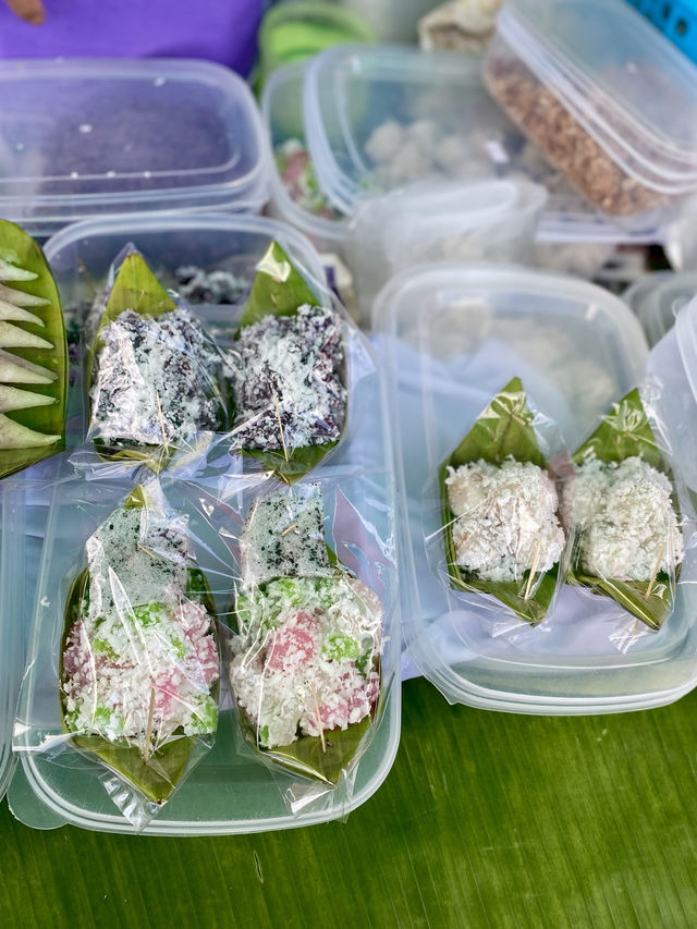 เป็นถนนคนเดินเล็กๆ🥬อุดหนุนชาวบ้านอย่างแท้จริง
