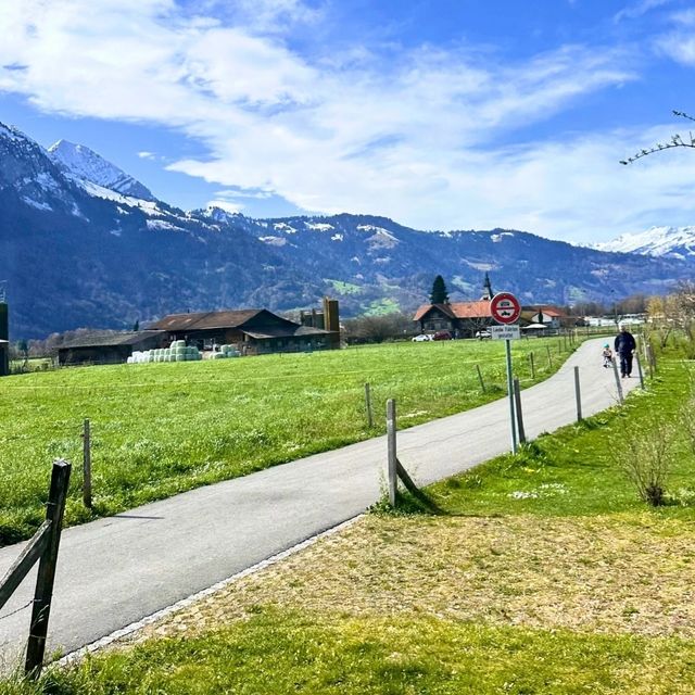 😊 Unterseen Switzerland