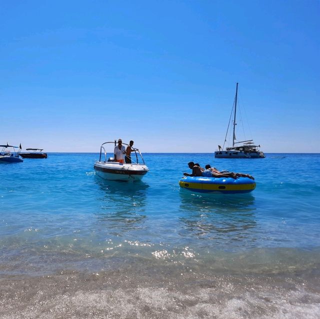 土耳其Oludeniz Beach死海海灘：藍寶石海水，天堂般的景色