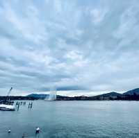 沐浴著暖暖的陽光,漫步在美麗的日內瓦湖畔🥰