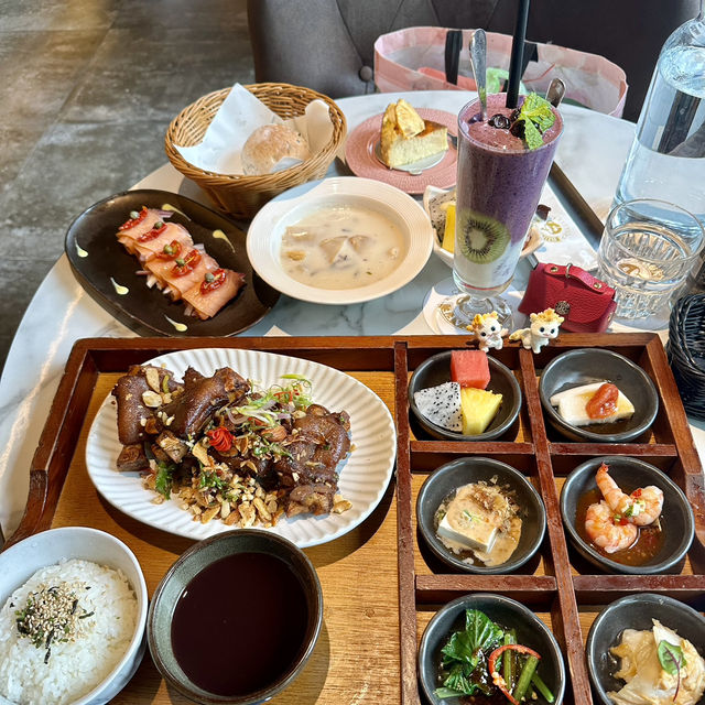 颱風天的美食餐廳（布納咖啡館）非吃不可