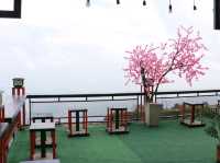 สัมผัสไอหนาวที่แคมป์วิวหมอก