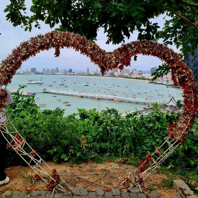 THE OXYGEN BEACH FRONT OASIS PATTAYA 