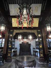 A Glimpse into the Emperor’s Life: Discovering the Luxurious Yu Garden