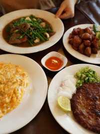 ร้านอาหารบ้านพี่เล็ก